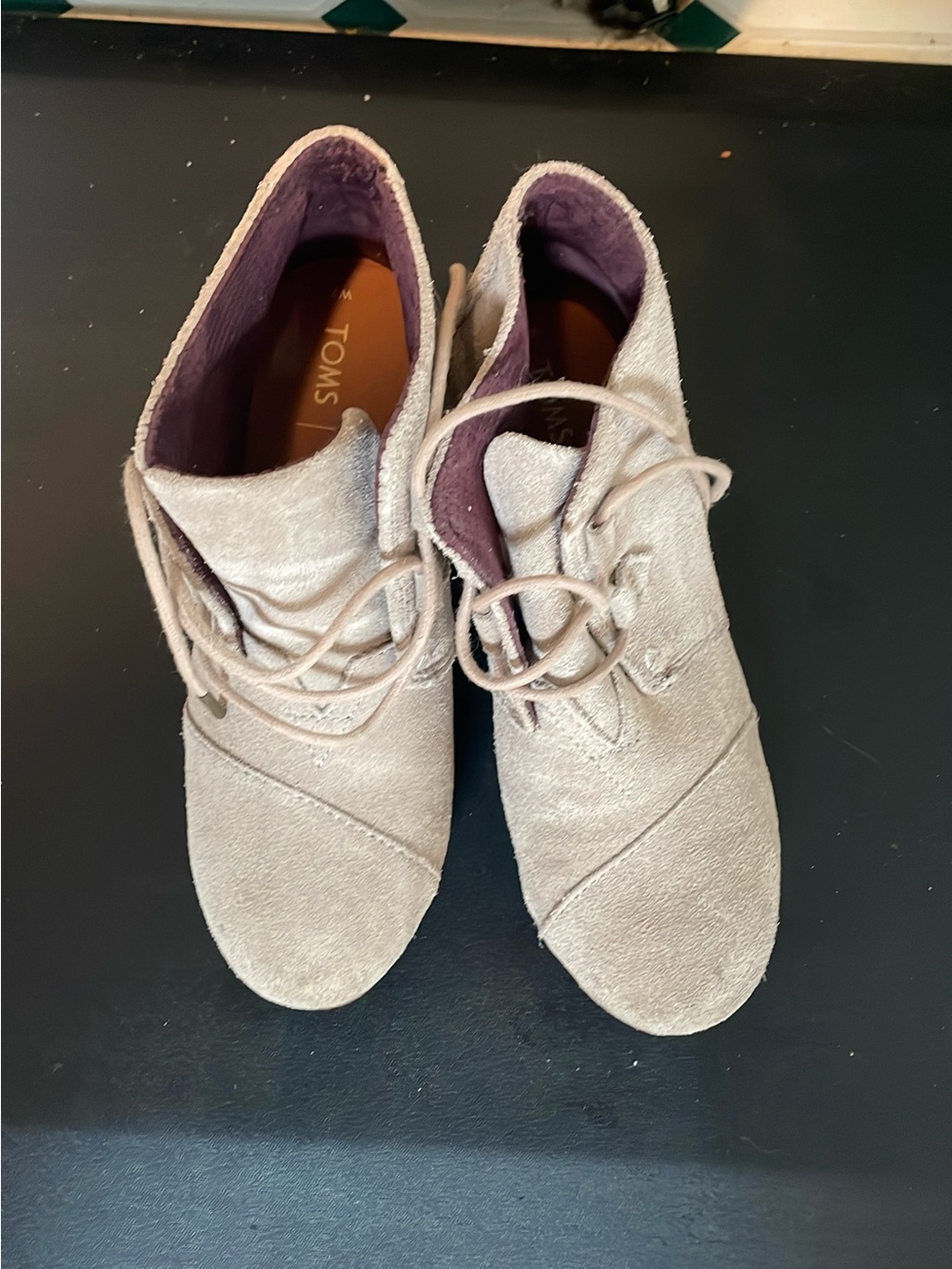 TOMS Women's Lace-Up Suede Ankle Boots in Light Beige with Purple Lining